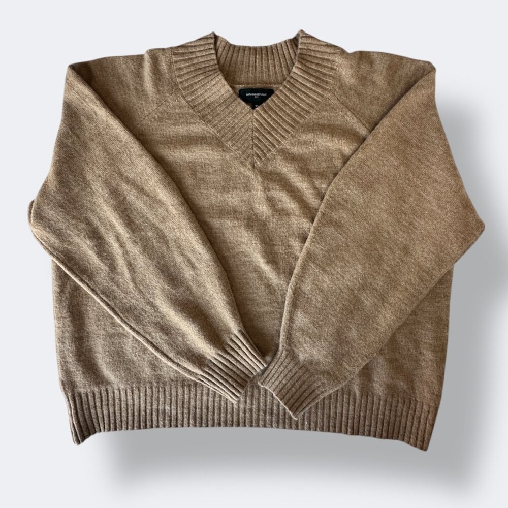 Cropped V Neck Sweater XL Cozy Knit Banana Republic tan classic minimalist